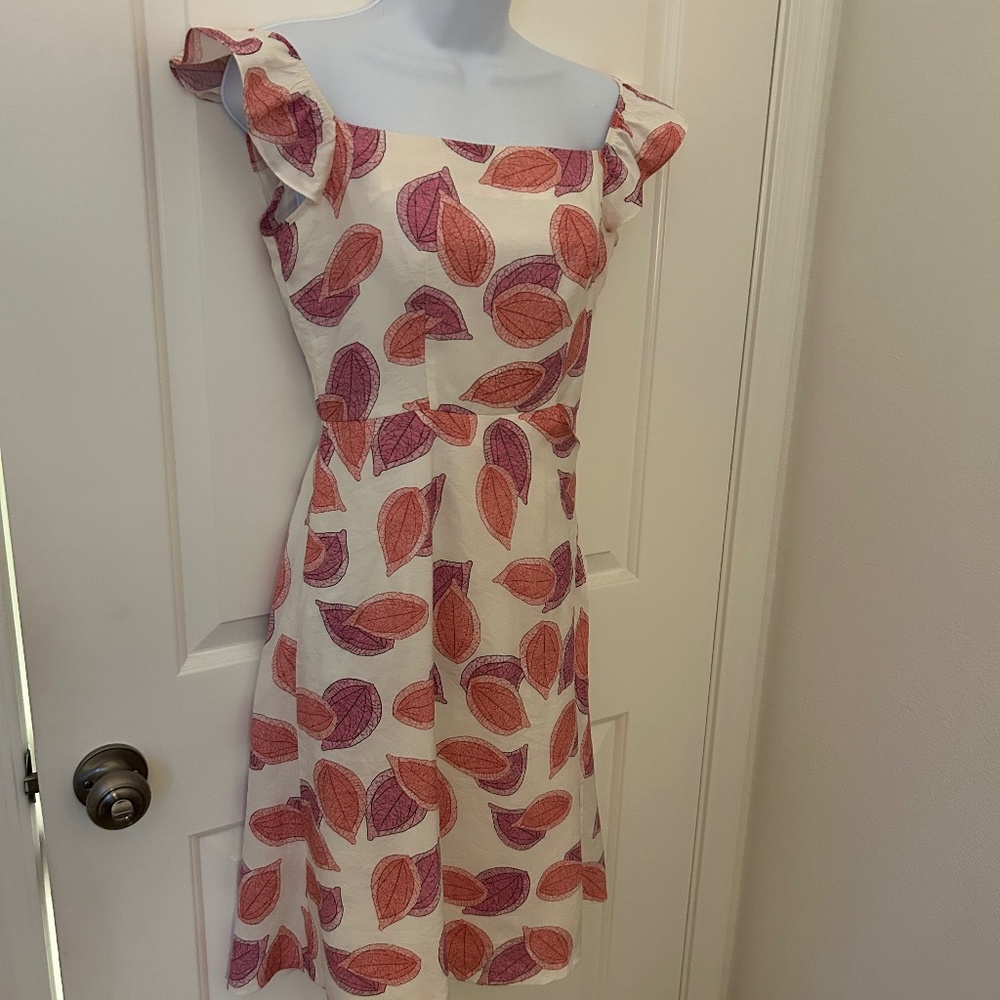 Beautiful a pink white Dress Ruffle sleeves -Size Medium